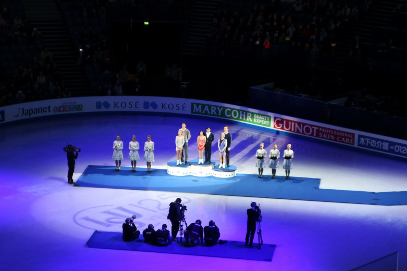 medal ceremony pairs