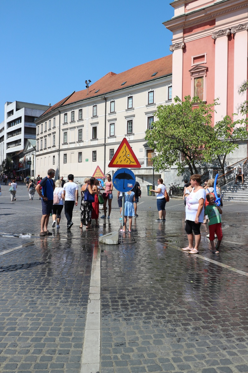 K&uuml;nstlicher Regen in Ljubljana