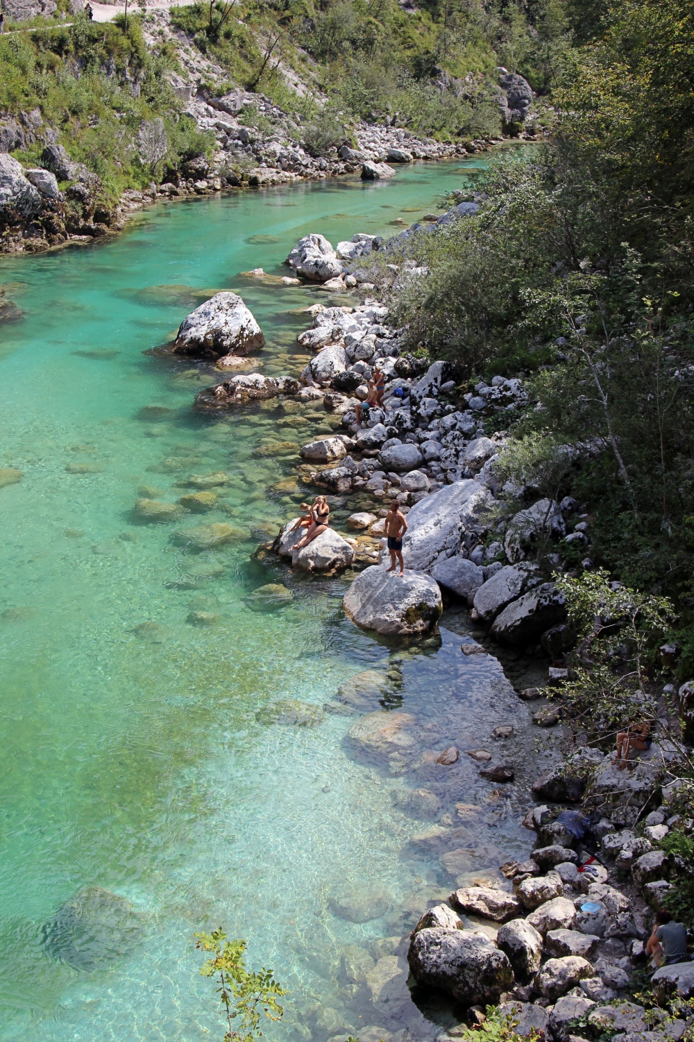 Das wunderschöne smaragdgrüne Wasser des Soča-Tals.