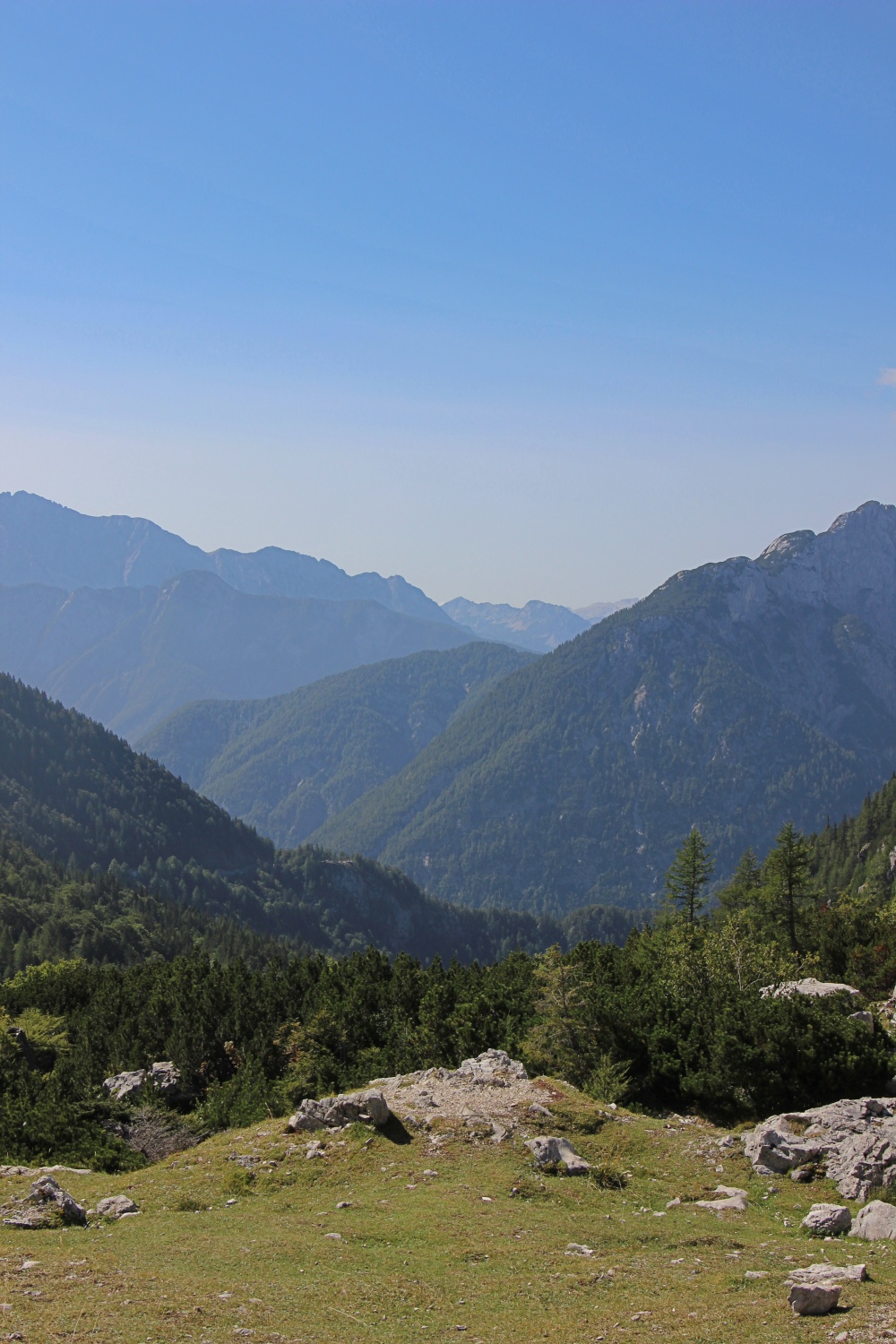 Blick auf die Alpen im Soča-Tal.