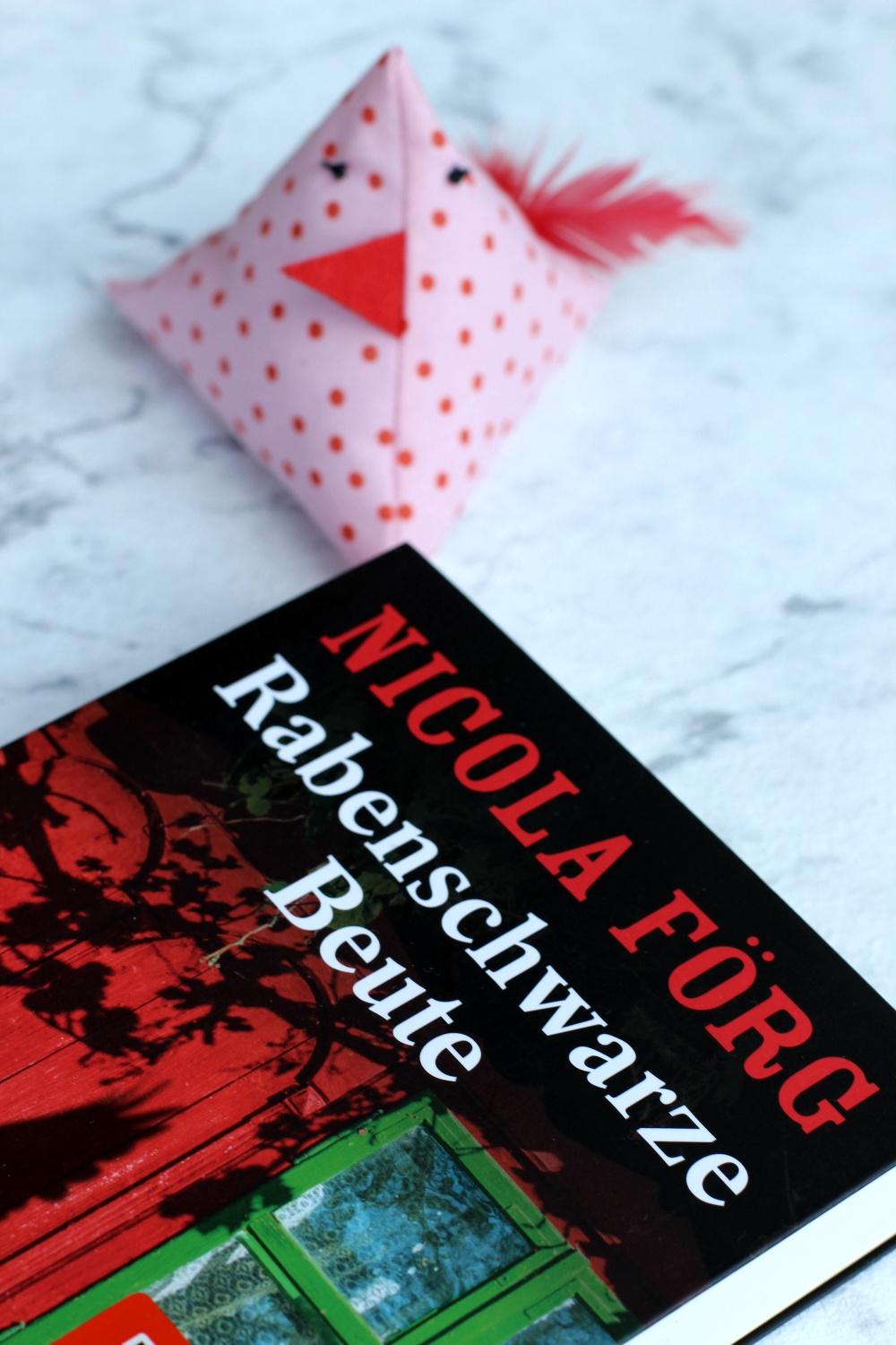 Rezension Rabenschwarze Beute von Nicola F&ouml;rg