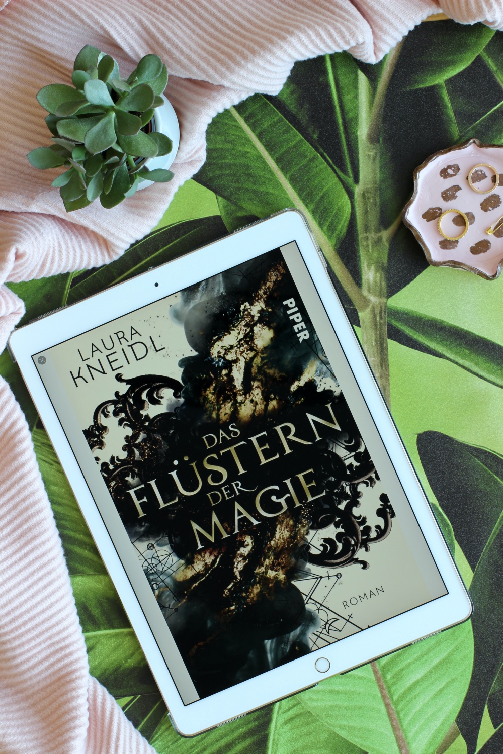 Das Flüstern der Magie von Laura Kneidl