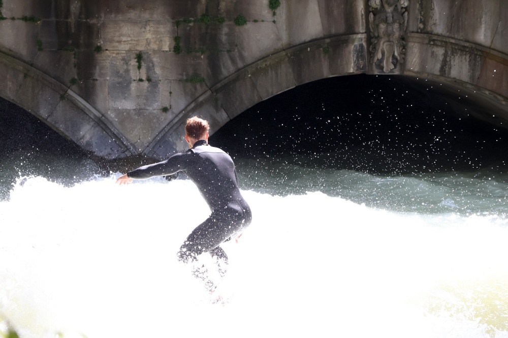 02_Englischer Garten_Eisbachwelle