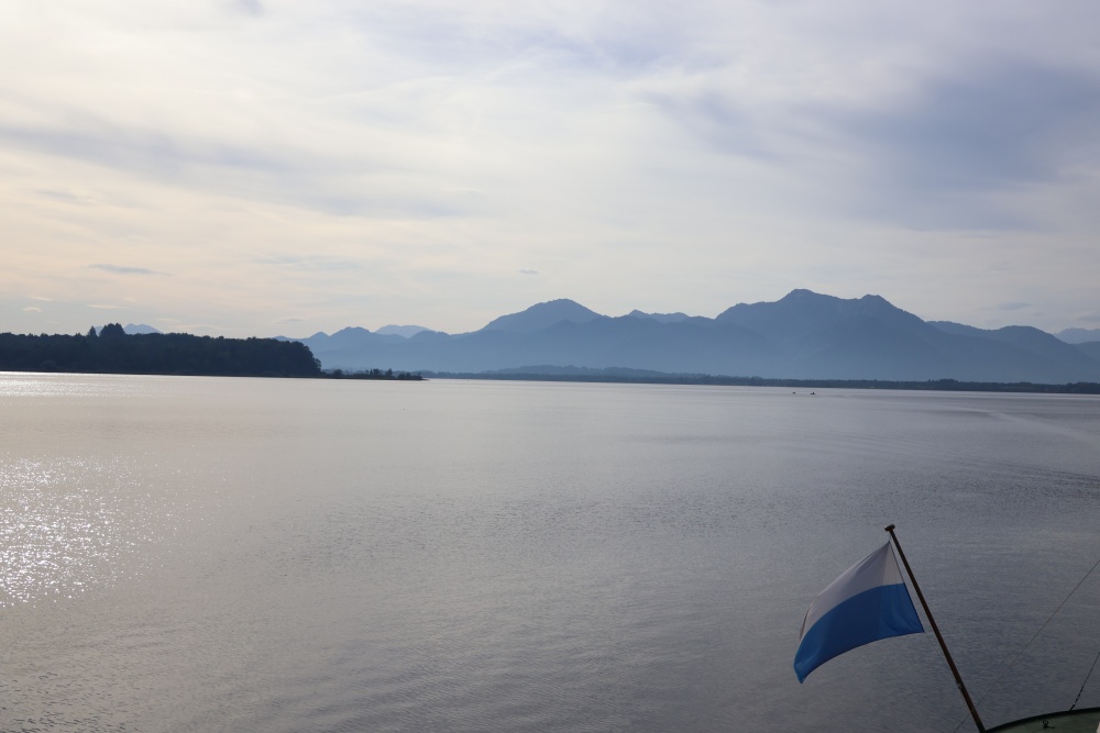 03_Chiemsee_Blick auf den morgendlichen Chiemsee